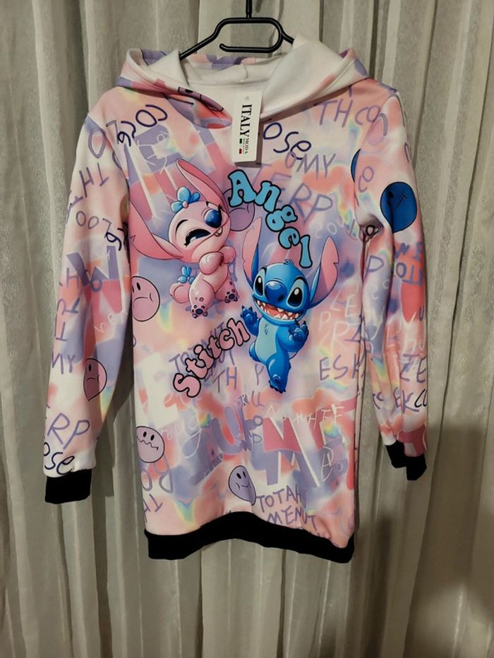 Pull / robe / tunique Stitch 14 ans