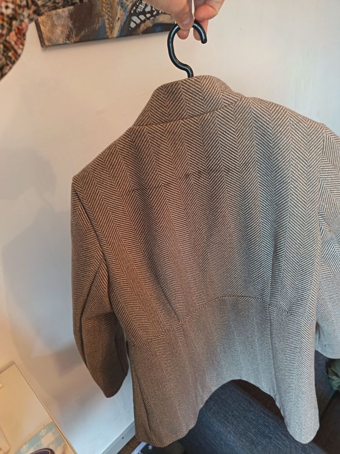 Veste Attention défaut au dos - photo numéro 4