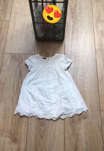 Robe état neuf 12mois Kiabi