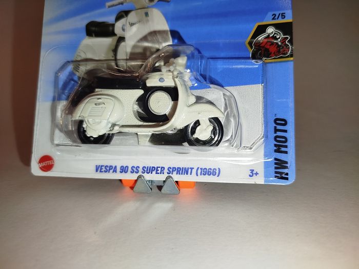 Hot Wheels  Vespa 90 SS Super Sprint (1966)  2025 - photo numéro 2