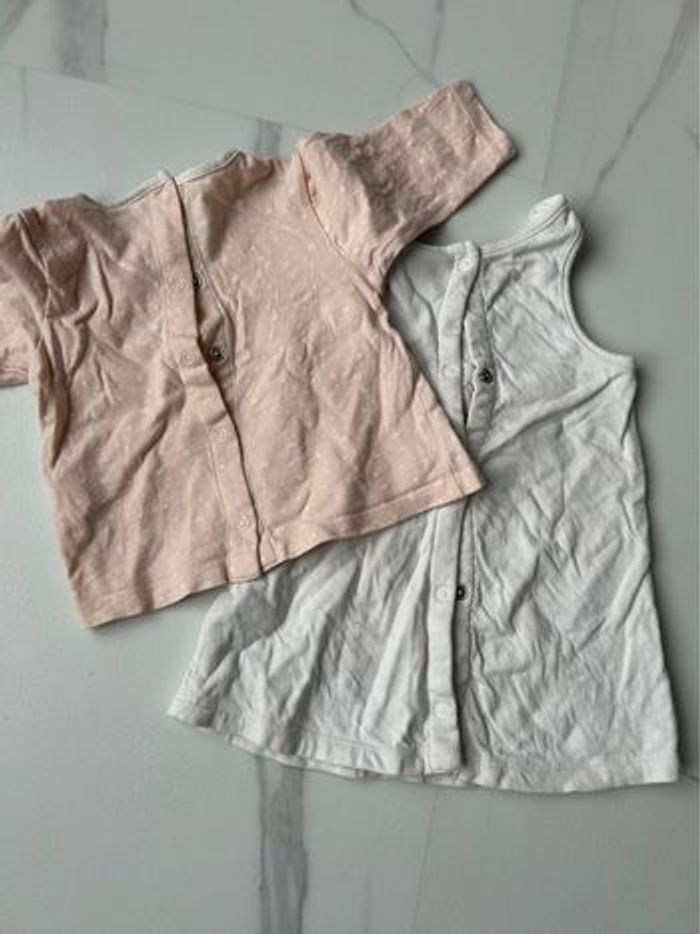 Robe et t-shirt - photo numéro 3