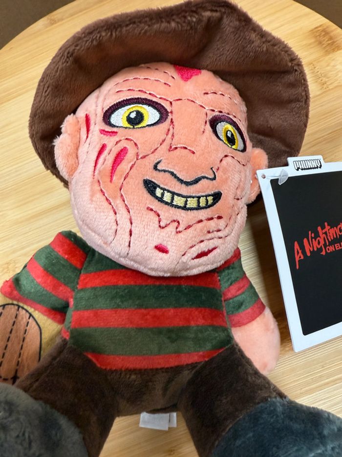 Peluche Freddy Krueger – Les Griffes de la Nuit – Kidrobot Officielle - photo numéro 2