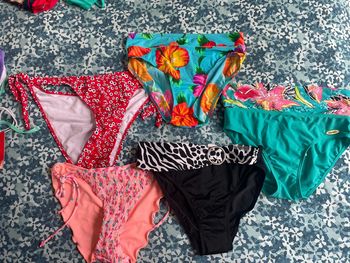 Cinq. Culottes de maillot de bain, taille 38.