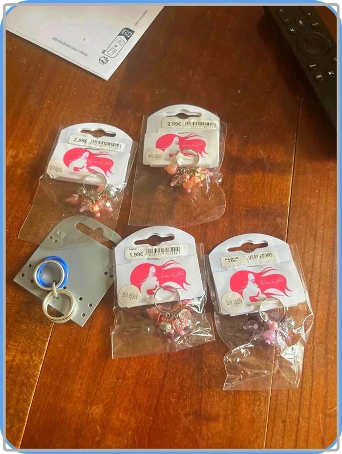 Lot 5 bagues neuve avec étiquette