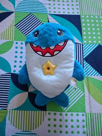 Peluche Requin Star Belly