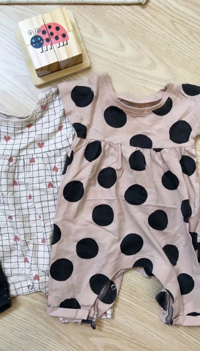 Combinaisons 3 mois - photo numéro 2