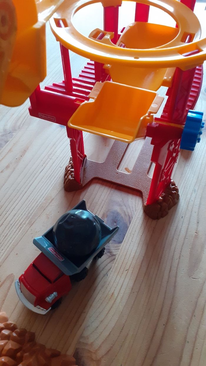 Jouet camion - photo numéro 6