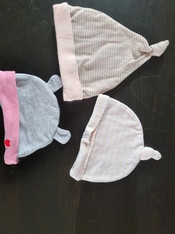Lot bonnets bébé