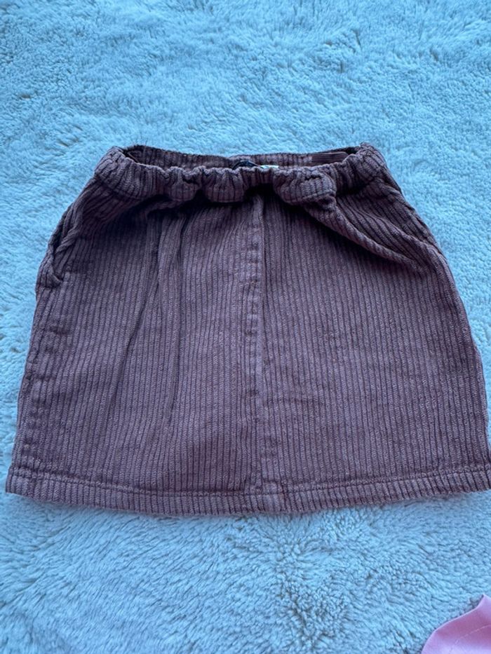 👗lot 2 jupes - fille - 6 ans - fashion private company - très bon état - photo numéro 5