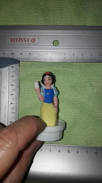 Blanche neige figurine
