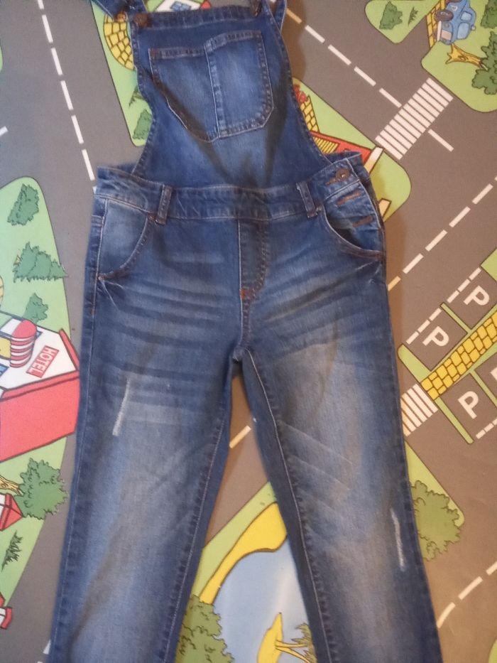 Salopette en jean femme marque kiabi taille 36 ou S slim - photo numéro 4