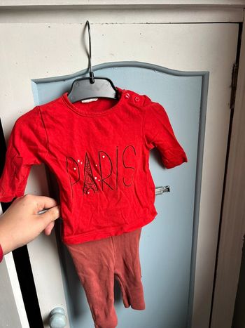 Ensemble tee shirt manches longues et legging , 1 mois