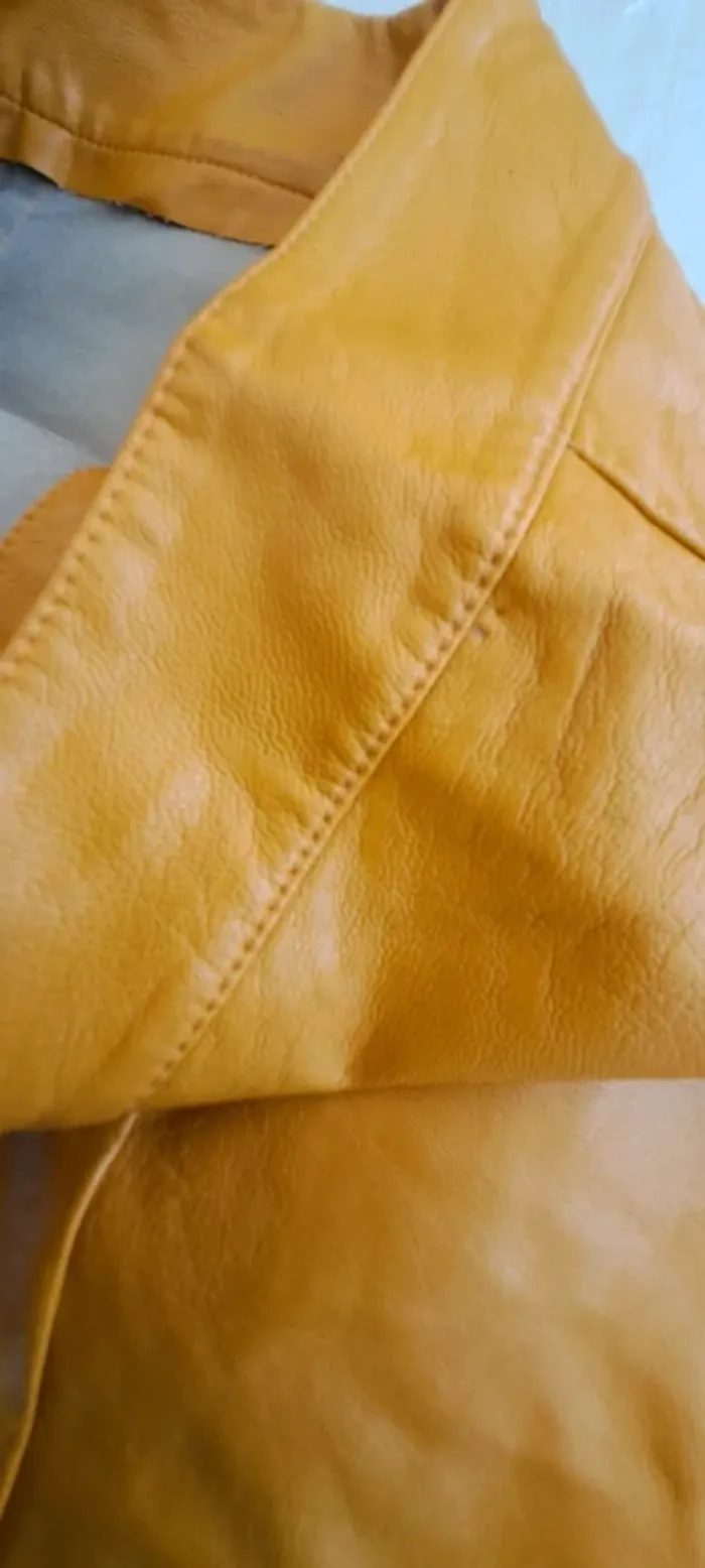 Jupe simili cuir moutarde - taille S - made in Italy - Bonito - photo numéro 5