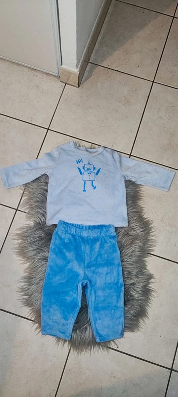 Lot 5 pyjamas en velours très bon état taille 6 mois - photo numéro 5