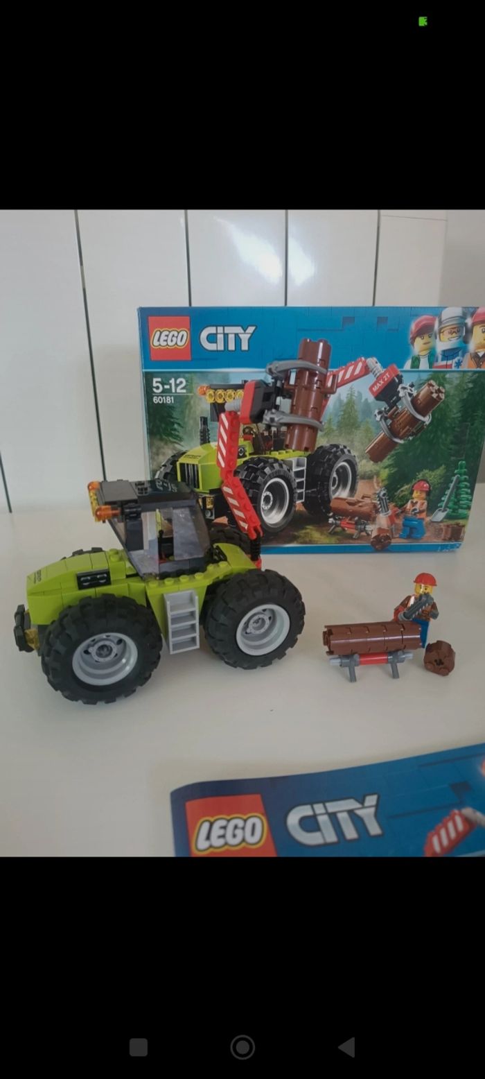 Lego City 60181
Le tracteur forestier 
Complet - photo numéro 4