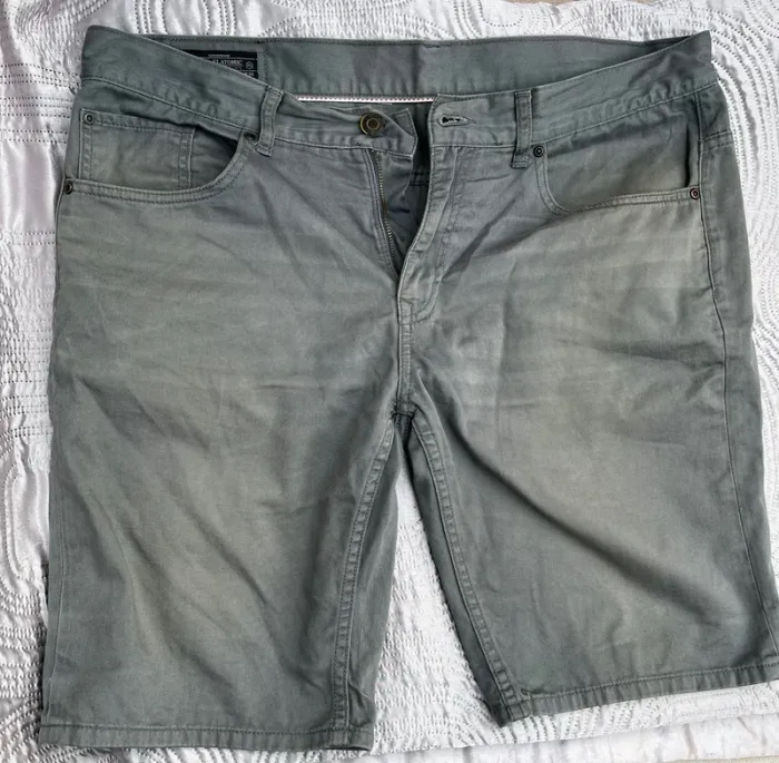 Short gris Clockhouse
