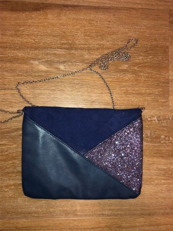Pochette bleue paillette