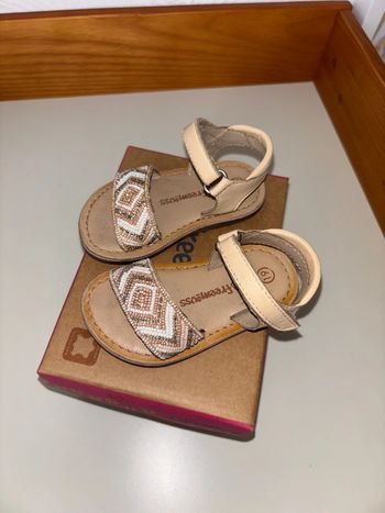 Sandales perle bébé