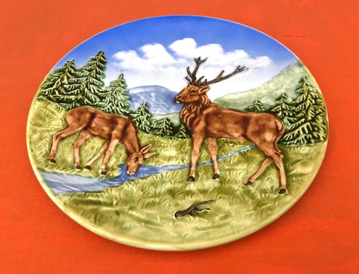 Années 1960  Assiette décorative Céramique polychrome Décor en relief - photo numéro 2