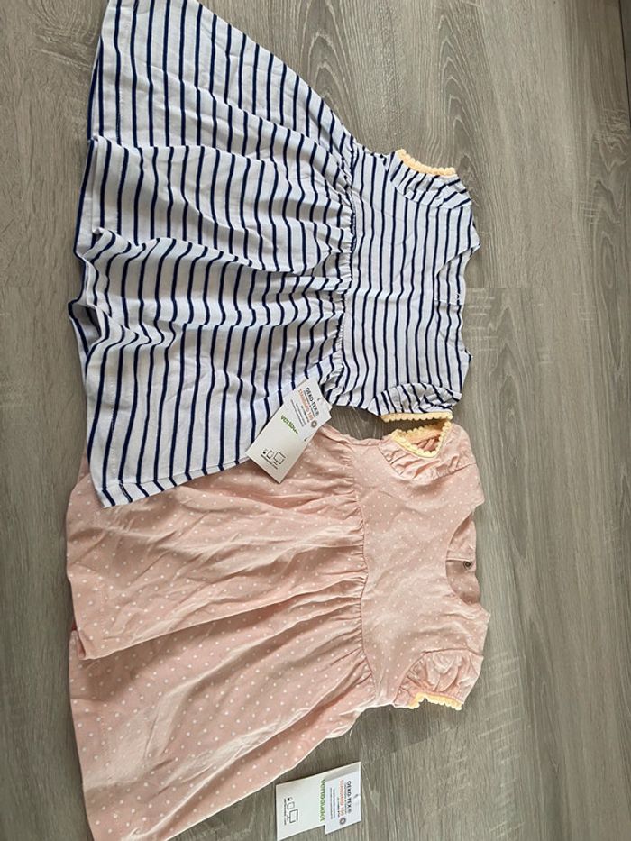 Lot 2 robes manches courtes vertbaudet 18 mois neuf etiquette