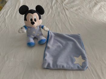 Doudou mickey 