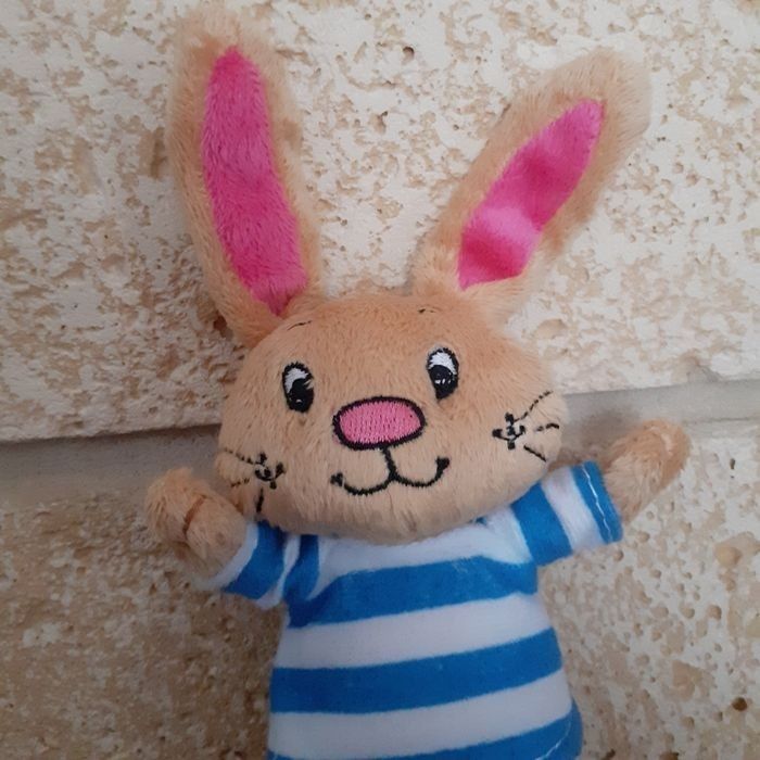 Petite peluche-doudou Corentin le Lapin - photo numéro 6