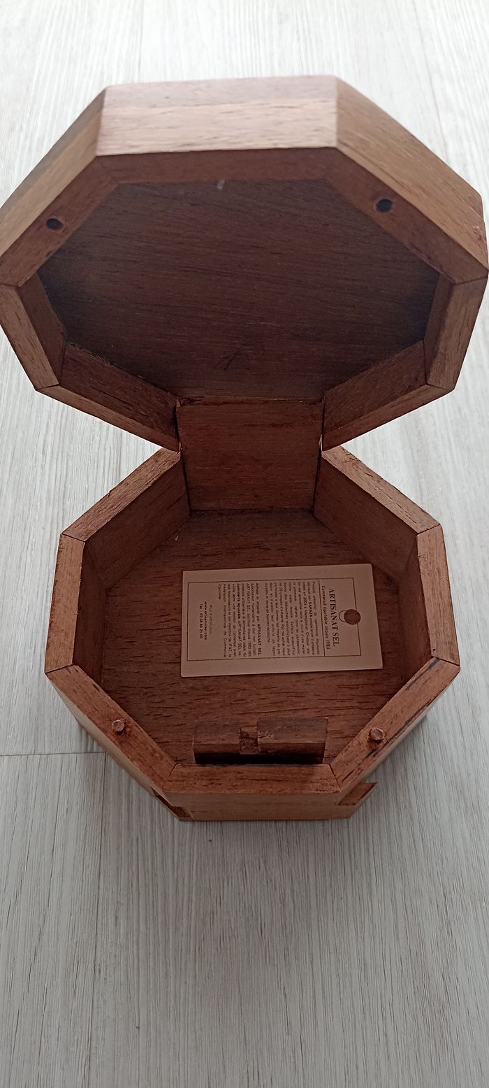 Boite en bois (avec certificat) - photo numéro 2