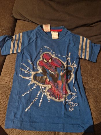 Tee shirt adidas spiderman taille 5/6 ans