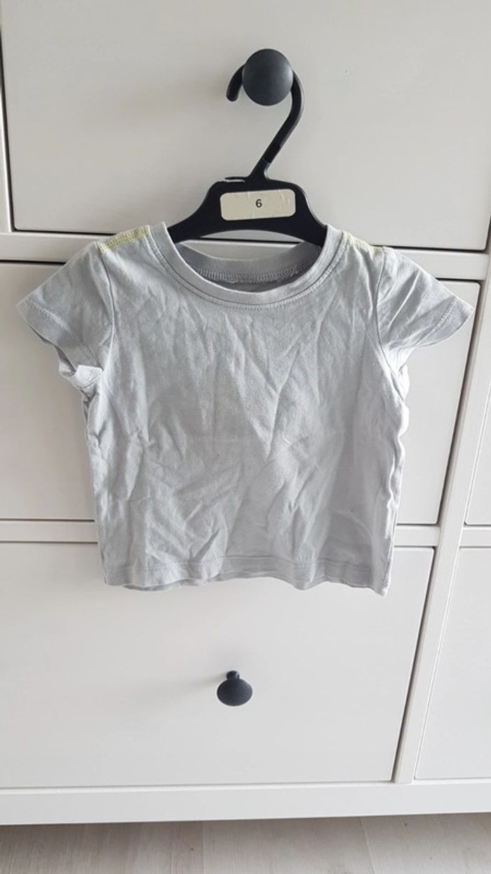 Lot 2 t shirts - photo numéro 2