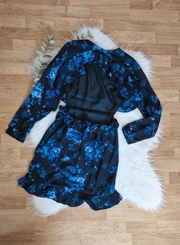 Magnifique robe dos ouvert - photo numéro 4