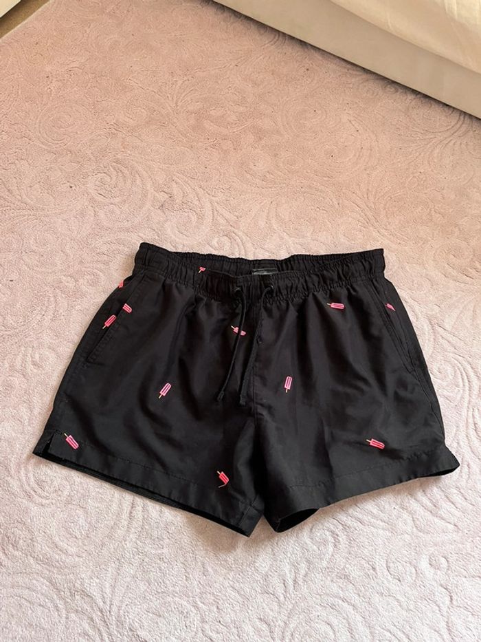 Short noir H&M à motifs glaces roses - taille S