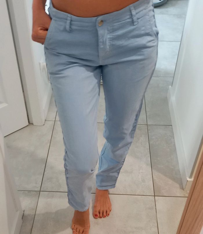Chino bleu ciel