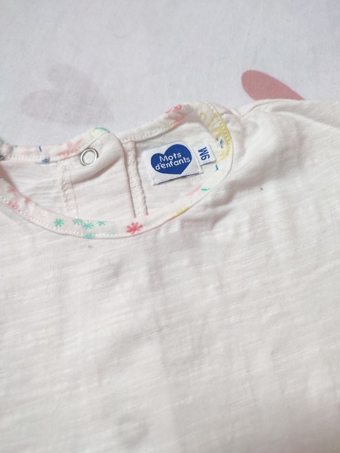 Tee-shirt manches courtes bébé fille - 9 mois - Très bon état - Mots d'enfants - photo numéro 4