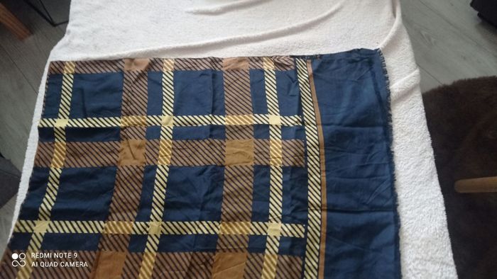 Écharpe foulard en soie noir, jaune et marron tbe - photo numéro 5