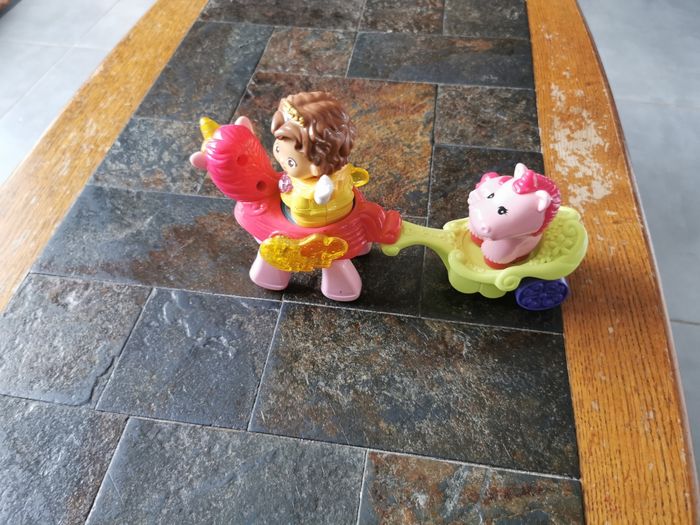 Tut tut copains La licorne magique de Claire, la princesse aventurière - photo numéro 8