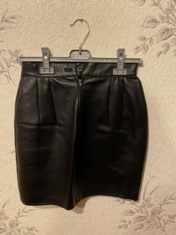 Jupe doublée type Skaï