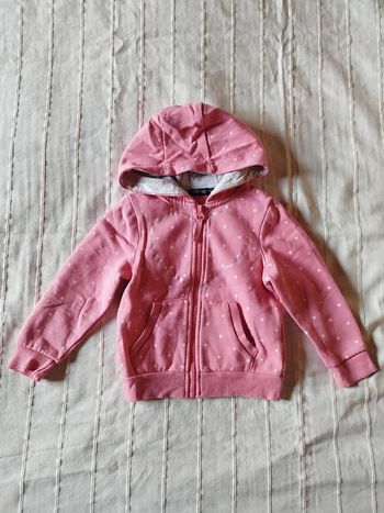 veste zippéé a capuche 4 ans