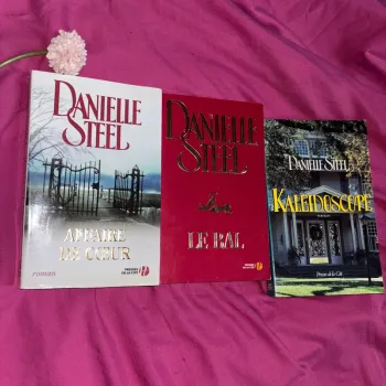 Lot brochet Danielle steel