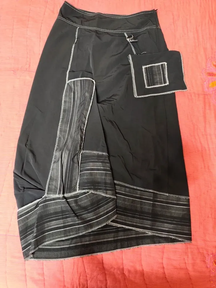 Sublime jupe longue Vintage noire fille à suivre FAS Paris taille 1
