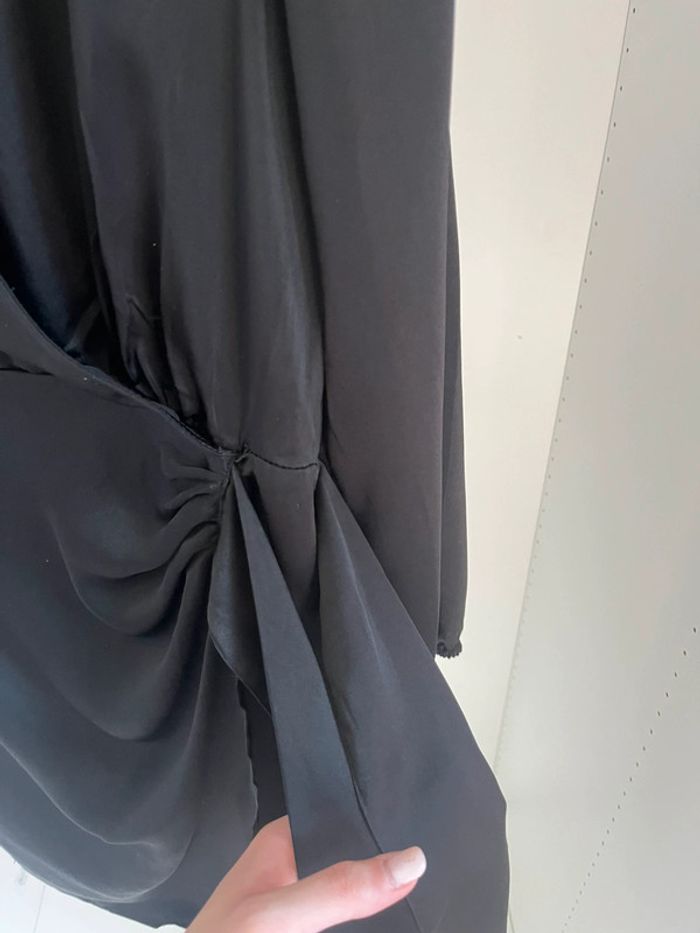 Robe noire chic satinée Kiabi - photo numéro 3