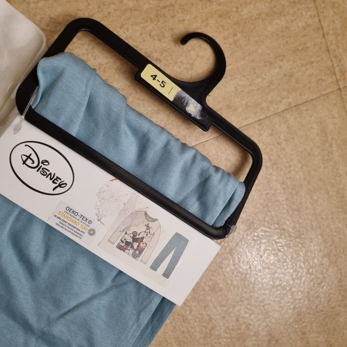 pyjama Disney Mickey et ses amis taille 4 / 5 ans 🎁 de - photo numéro 5