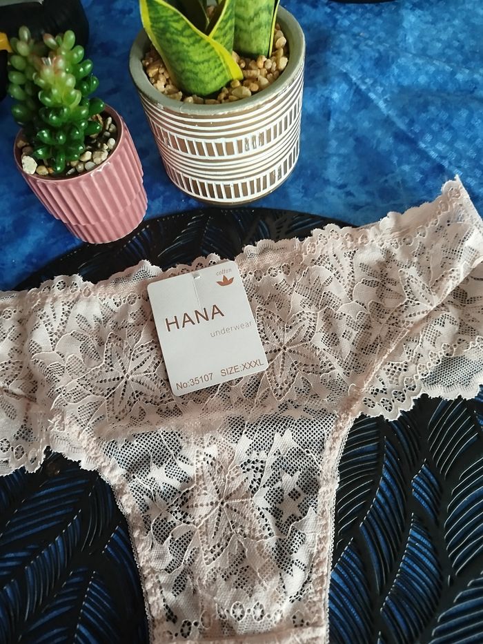 String dentelle abricot HANA bu