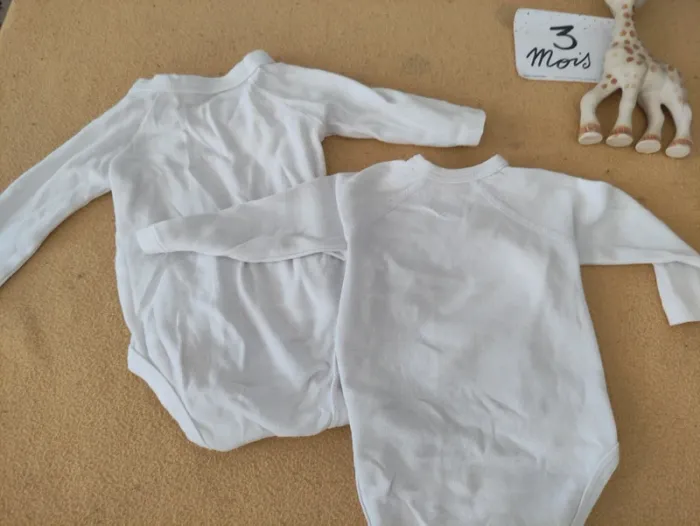Lot de 2 bodies - photo numéro 9