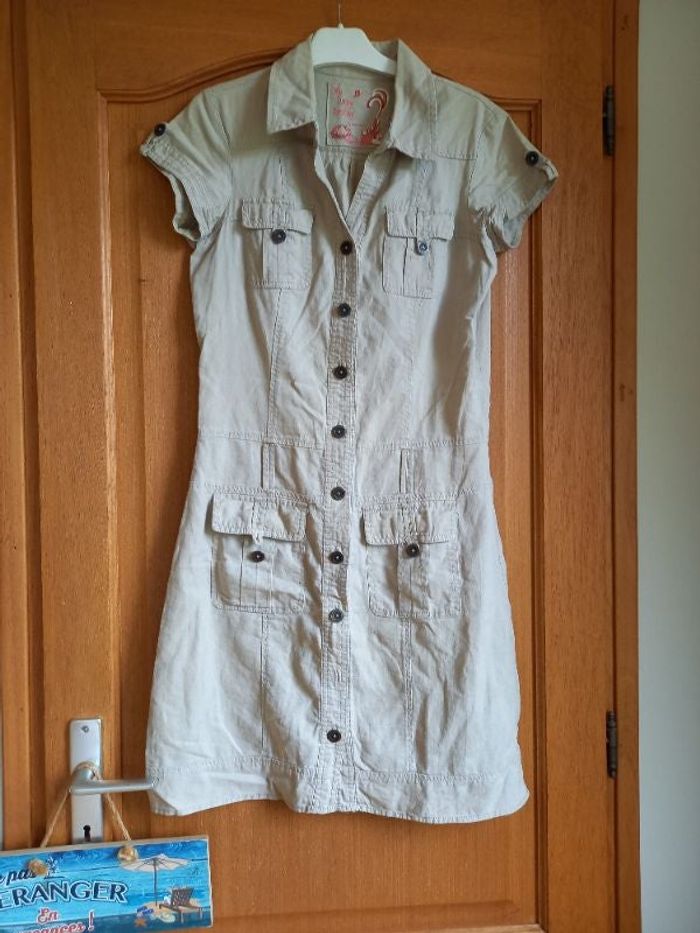 Robe style saharienne taille 36 beige