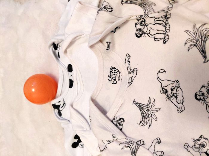 Lot de 3 bodies 0-3 mois. - photo numéro 2