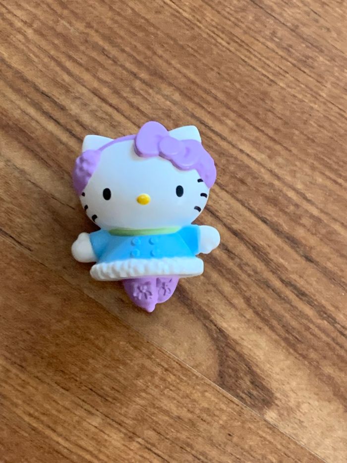 Figurine Hello Kitty. 2012. - photo numéro 2