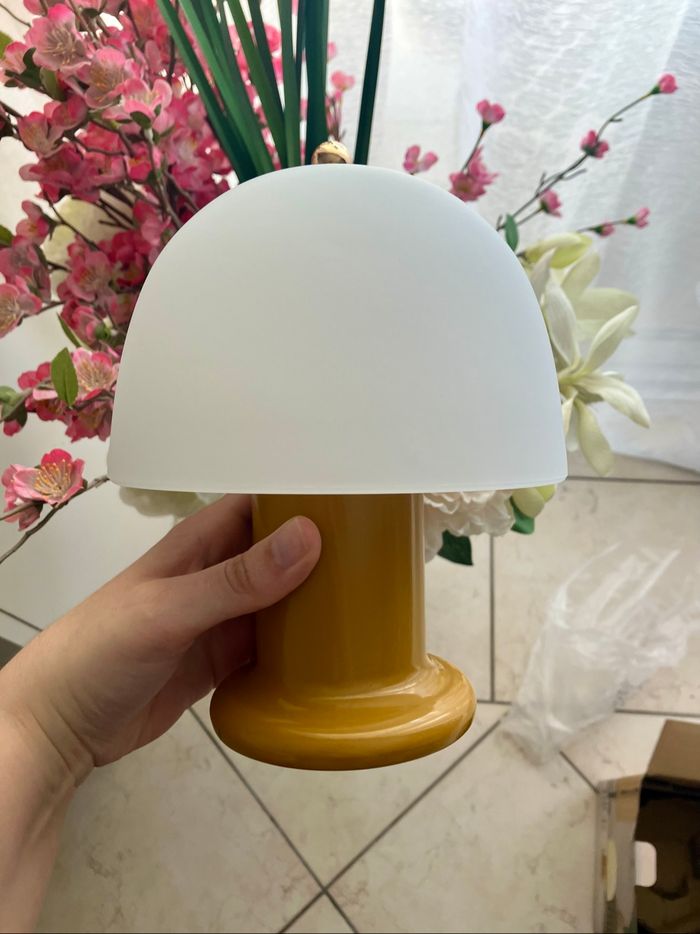 Petite lampe ou veilleuse moutarde NEUVE 🍄‍🟫 - photo numéro 3
