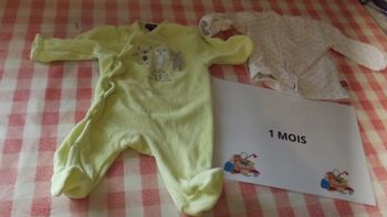 Pyjame et 1 haut manche longue