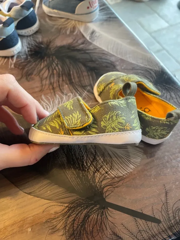 Chaussures 3/6 mois - photo numéro 2