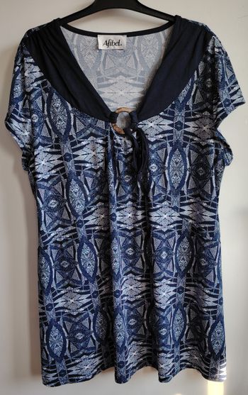 Haut imprimé avec anneau décoratif – Afibel